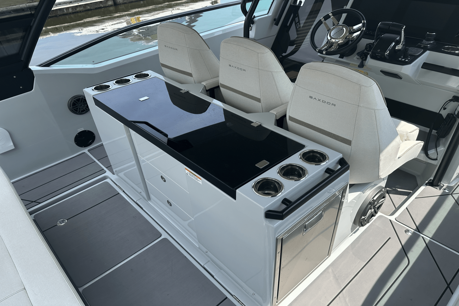 Slide: The Image of Saxdor 320 GTO 2024 - 19