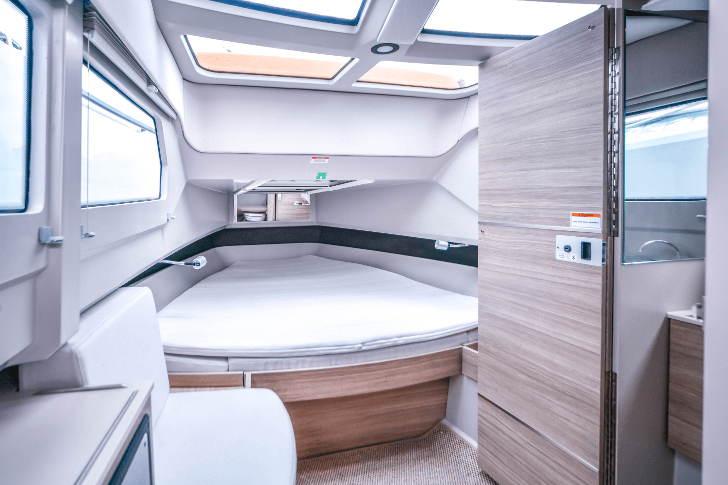 Slide: The Image of Saxdor 320 GTO 2025 - 12