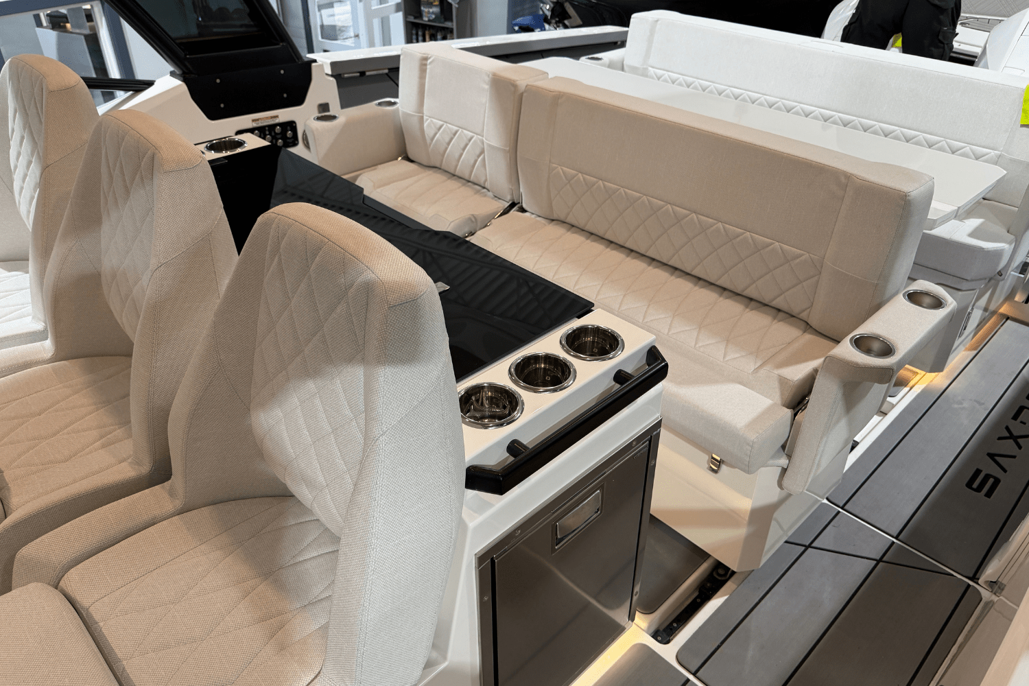 Slide: The Image of Saxdor 320 GTO 2025 - 17