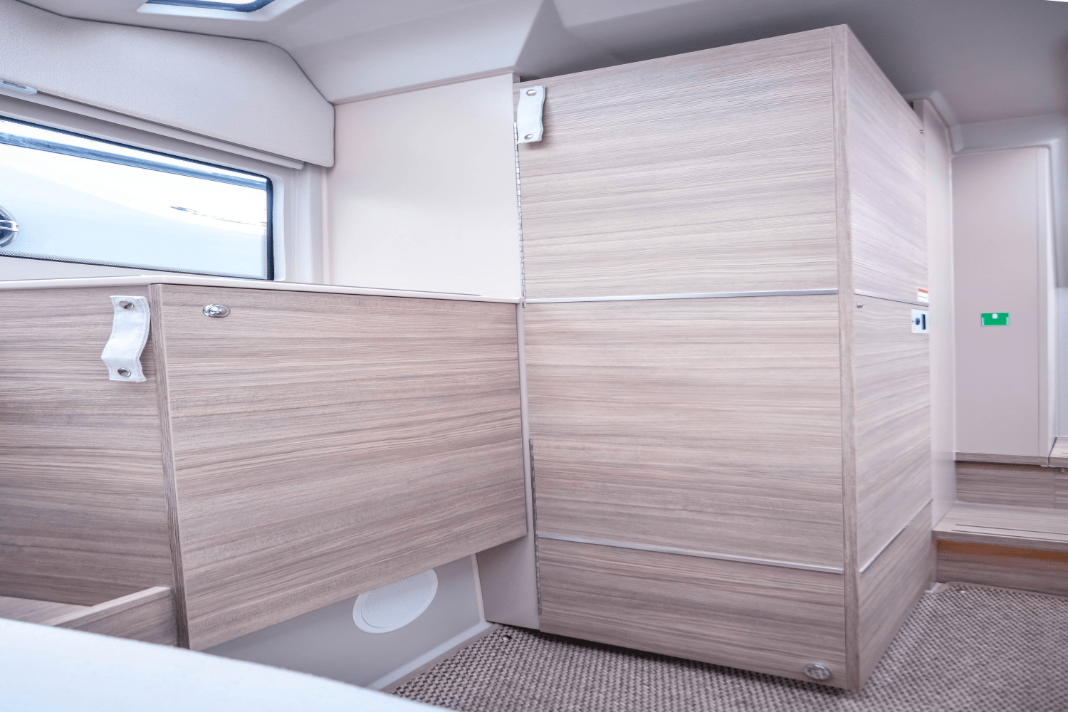 Slide: The Image of Saxdor 320 GTO 2025 - 18