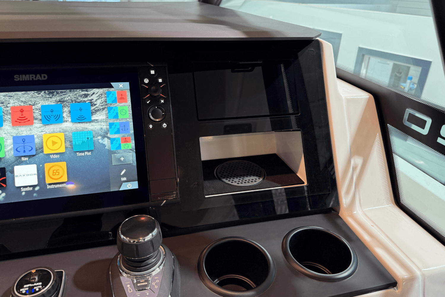 Slide: The Image of Saxdor 320 GTO 2025 - 24