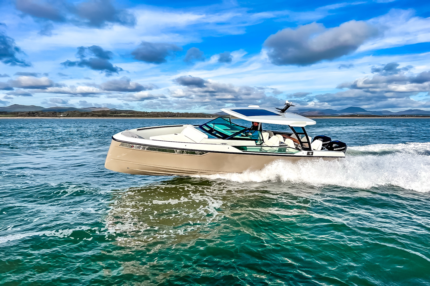 Slide: The Image of Saxdor 320 GTO 2025 - 25