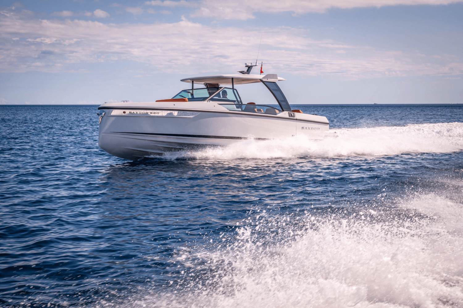 Slide: The Image of Saxdor 320 GTO 2025 - 32