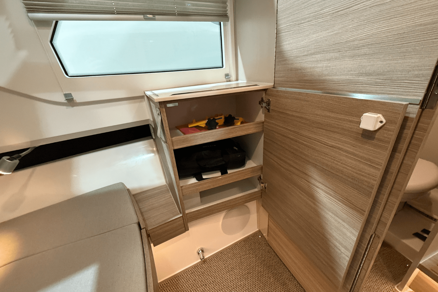 Slide: The Image of Saxdor 320 GTO 2025 - 36