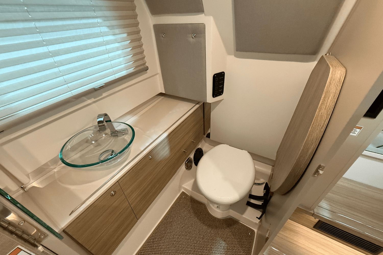 Slide: The Image of Saxdor 320 GTO 2025 - 39