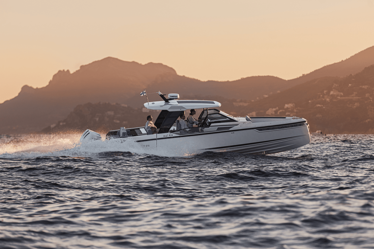 Slide: The Image of Saxdor 320 GTO 2025 - 5