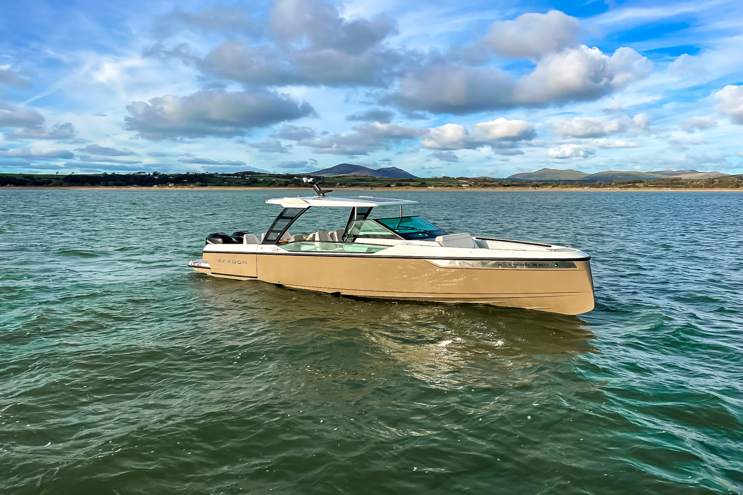 Slide: The Image of Saxdor 320 GTO 2025 - 50