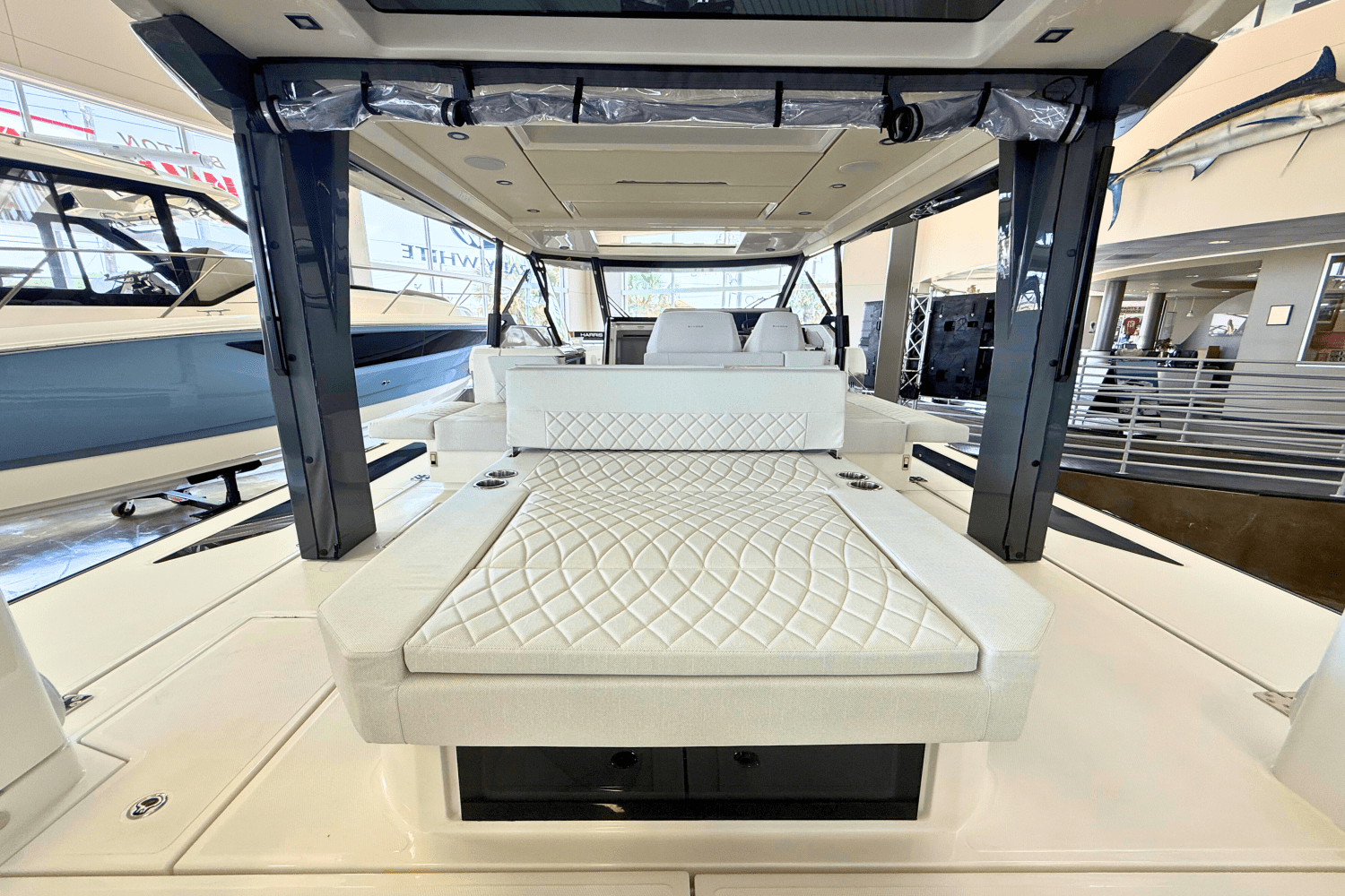 Slide: The Image of Saxdor 400 GTO 2025 - 12