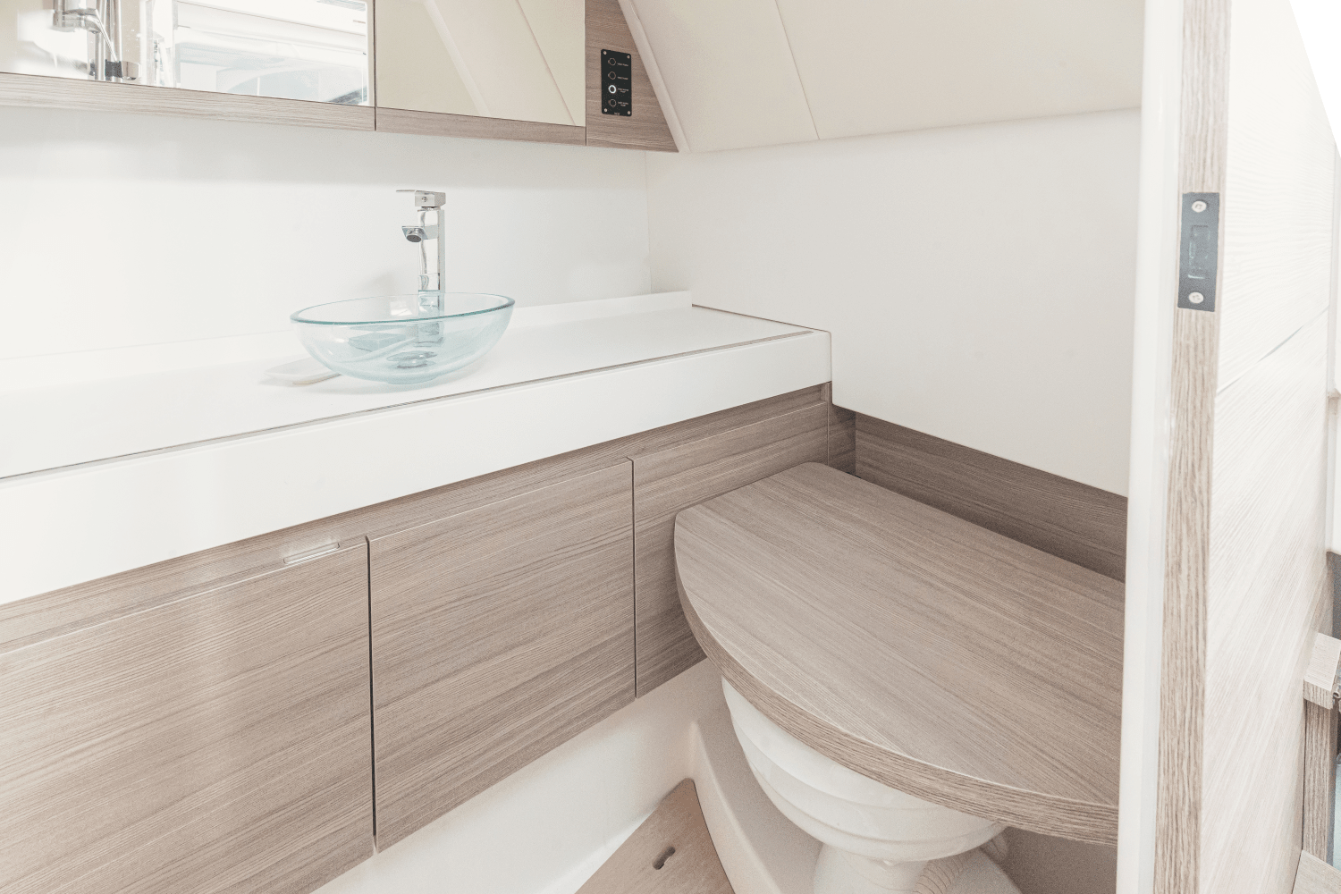 Slide: The Image of Saxdor 400 GTO 2026 - 23