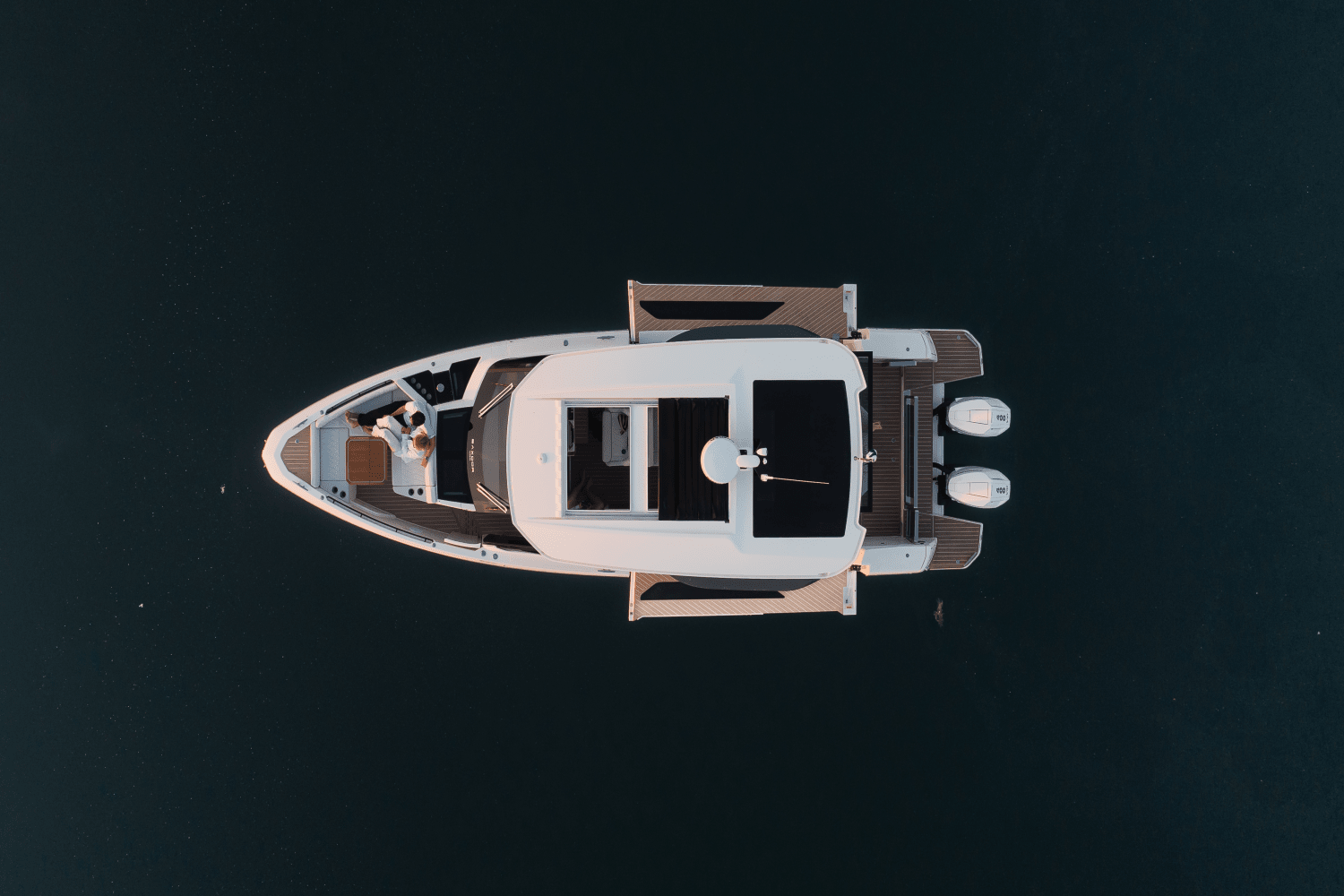 Slide: The Image of Saxdor 400 GTO 2026 - 90