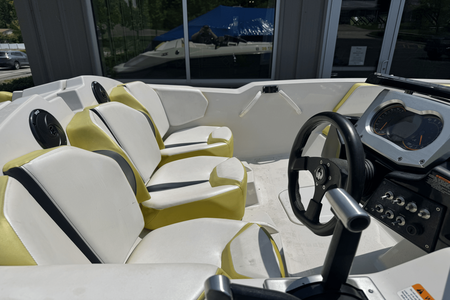 Slide: The Image of Scarab 165 G 2017 - 7