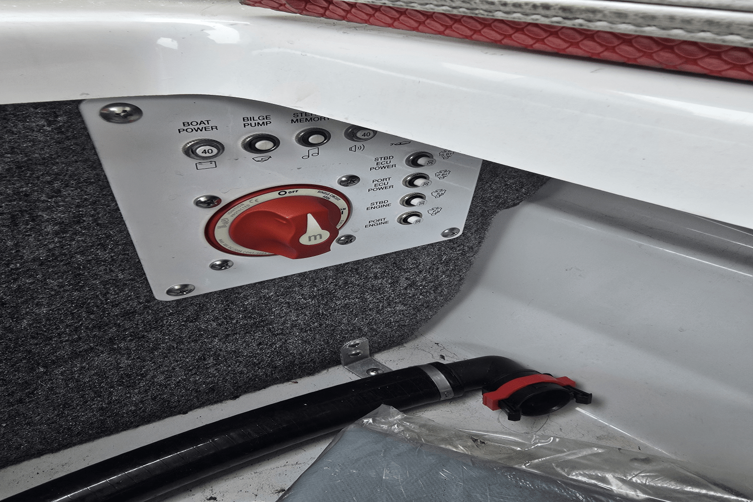 Slide: The Image of Scarab 215 HO IMPULSE 2015 - 17