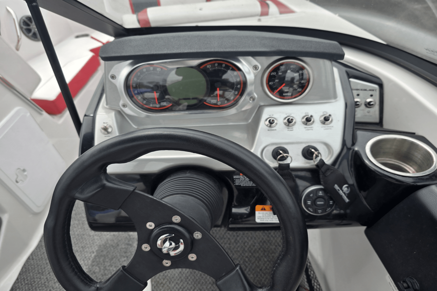 Slide: The Image of Scarab 215 HO IMPULSE 2015 - 8