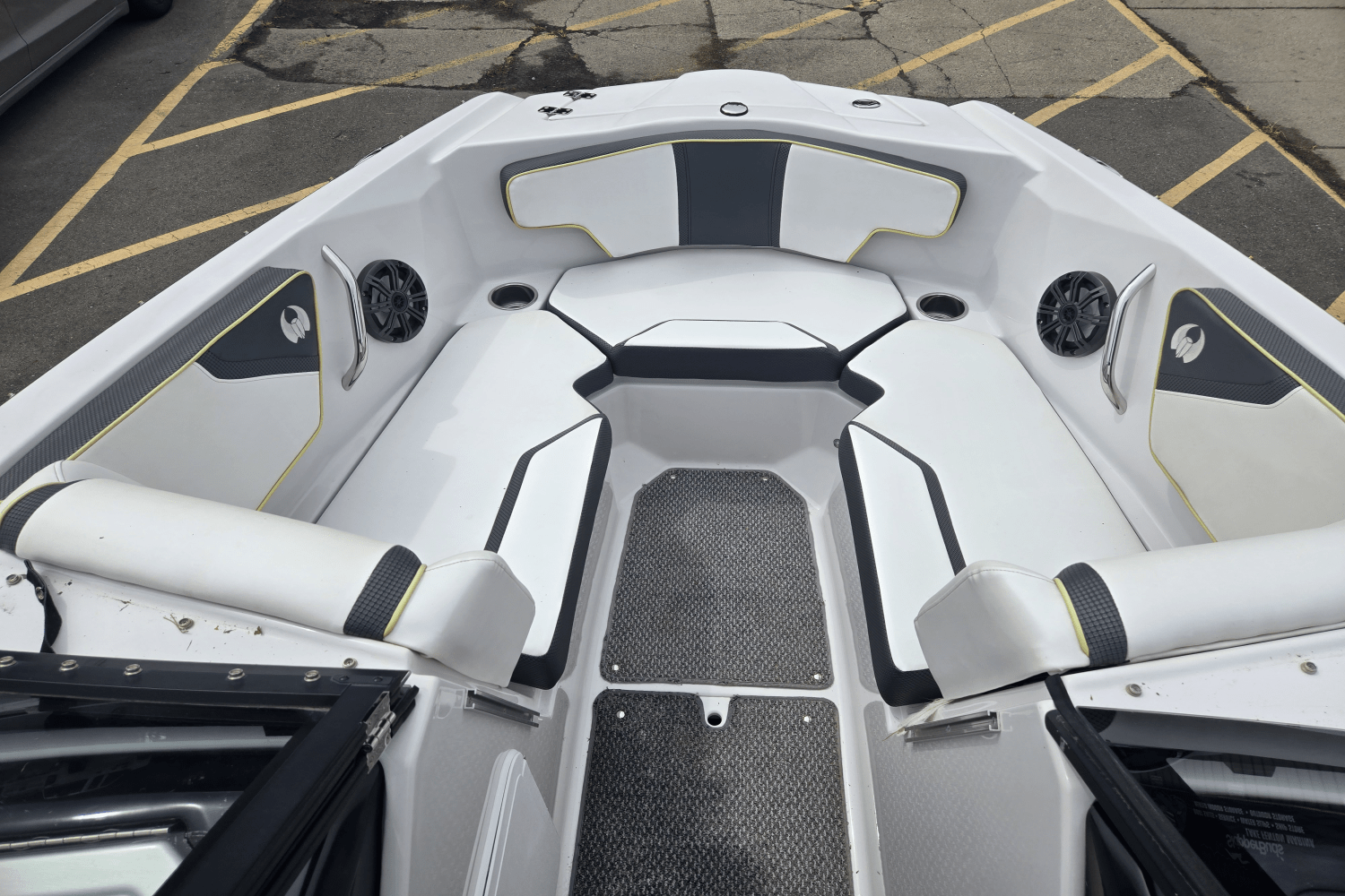 Slide: The Image of Scarab 215 HO/IMPULSE 2016 - 10