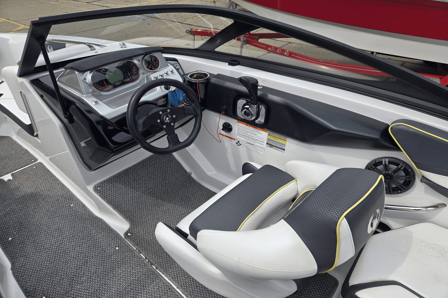 Slide: The Image of Scarab 215 HO/IMPULSE 2016 - 15