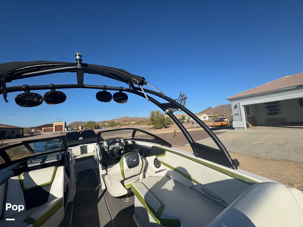 Slide: The Image of Scarab 215 Wake 2015 - 31
