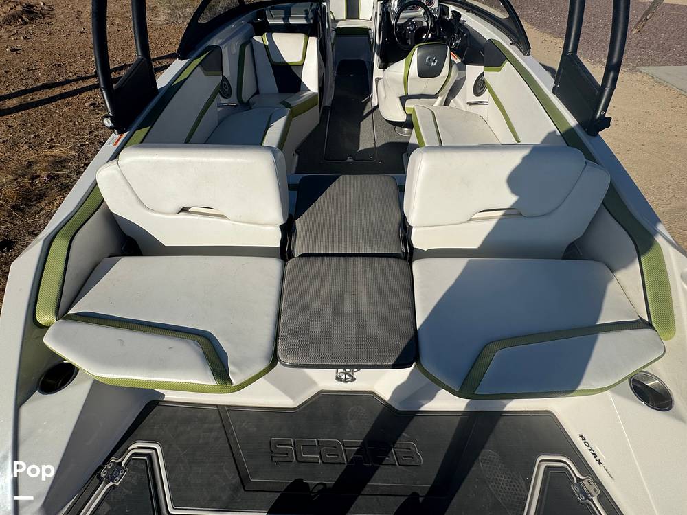 Slide: The Image of Scarab 215 Wake 2015 - 33