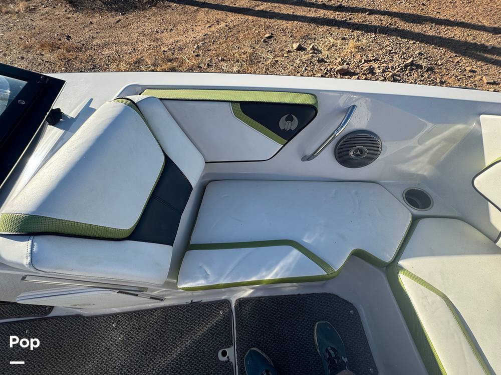 Slide: The Image of Scarab 215 Wake 2015 - 52
