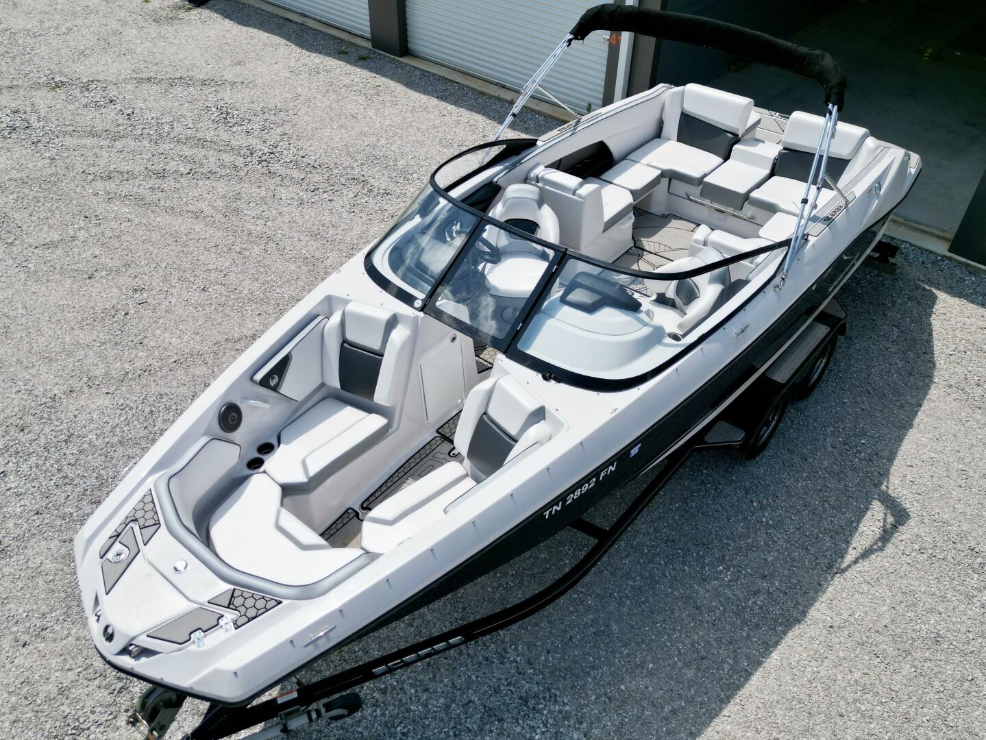 Slide: The Image of Scarab 255 G Jet Boat 2018 - 4565325