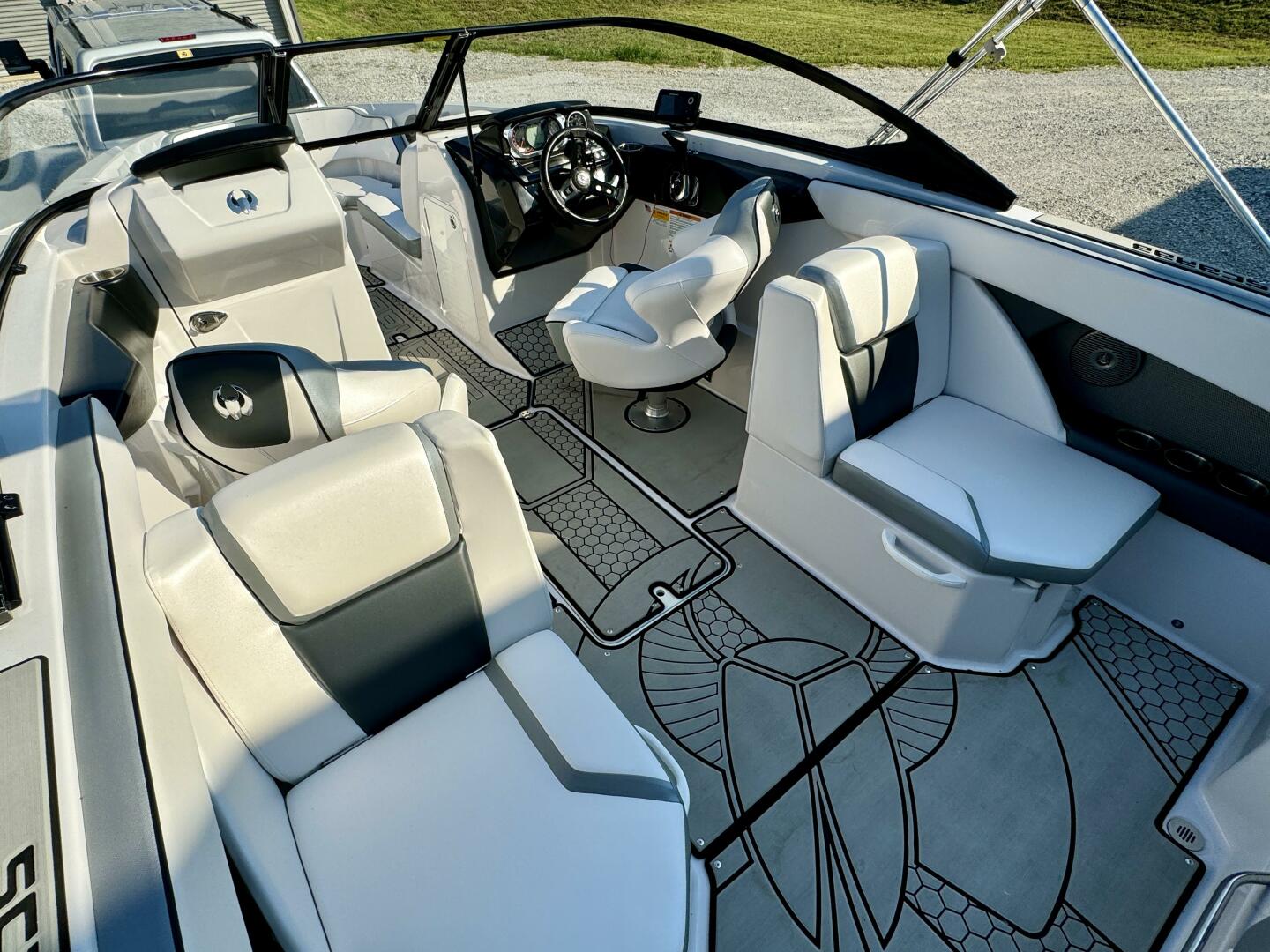 Slide: The Image of Scarab 255 G Jet Boat 2018 - 4565345