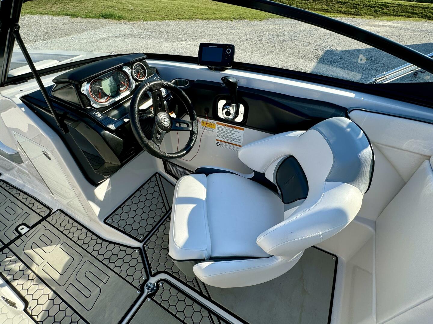 Slide: The Image of Scarab 255 G Jet Boat 2018 - 4565347