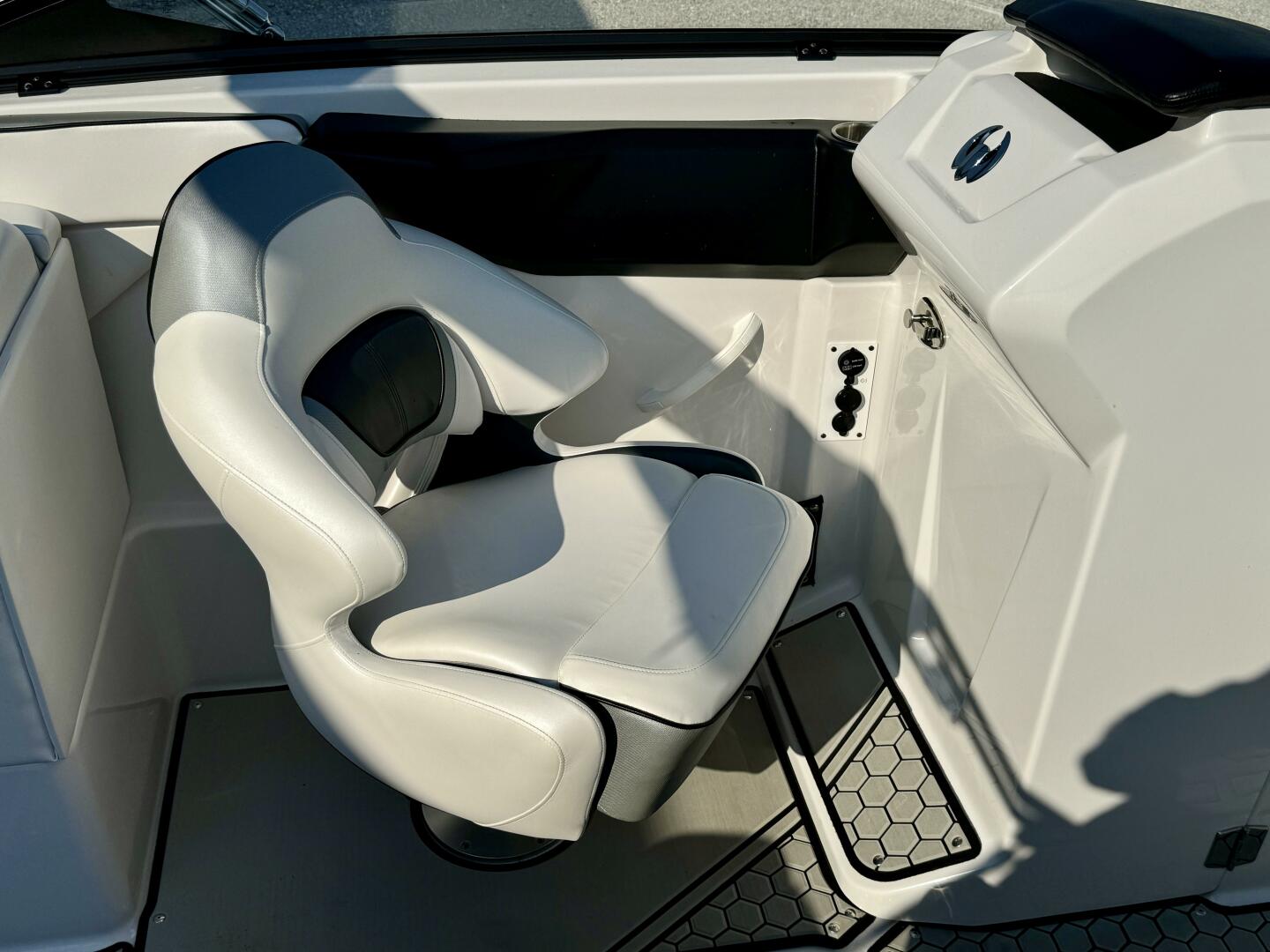 Slide: The Image of Scarab 255 G Jet Boat 2018 - 4565357
