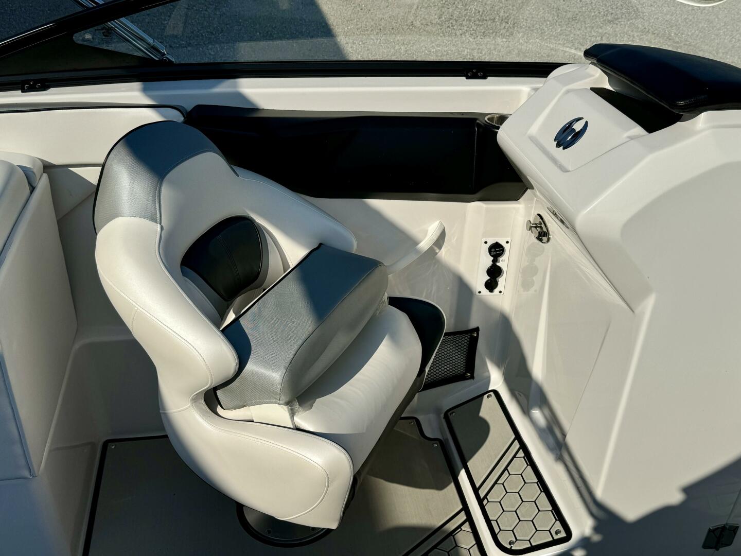 Slide: The Image of Scarab 255 G Jet Boat 2018 - 4565358