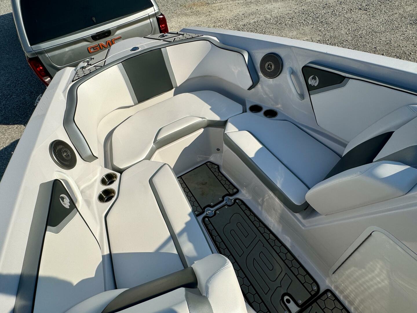 Slide: The Image of Scarab 255 G Jet Boat 2018 - 4565373