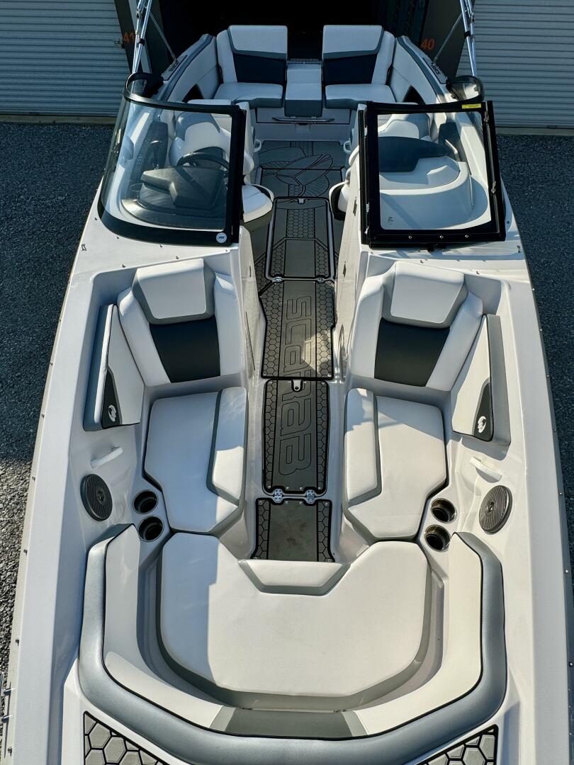 Slide: The Image of Scarab 255 G Jet Boat 2018 - 4565374