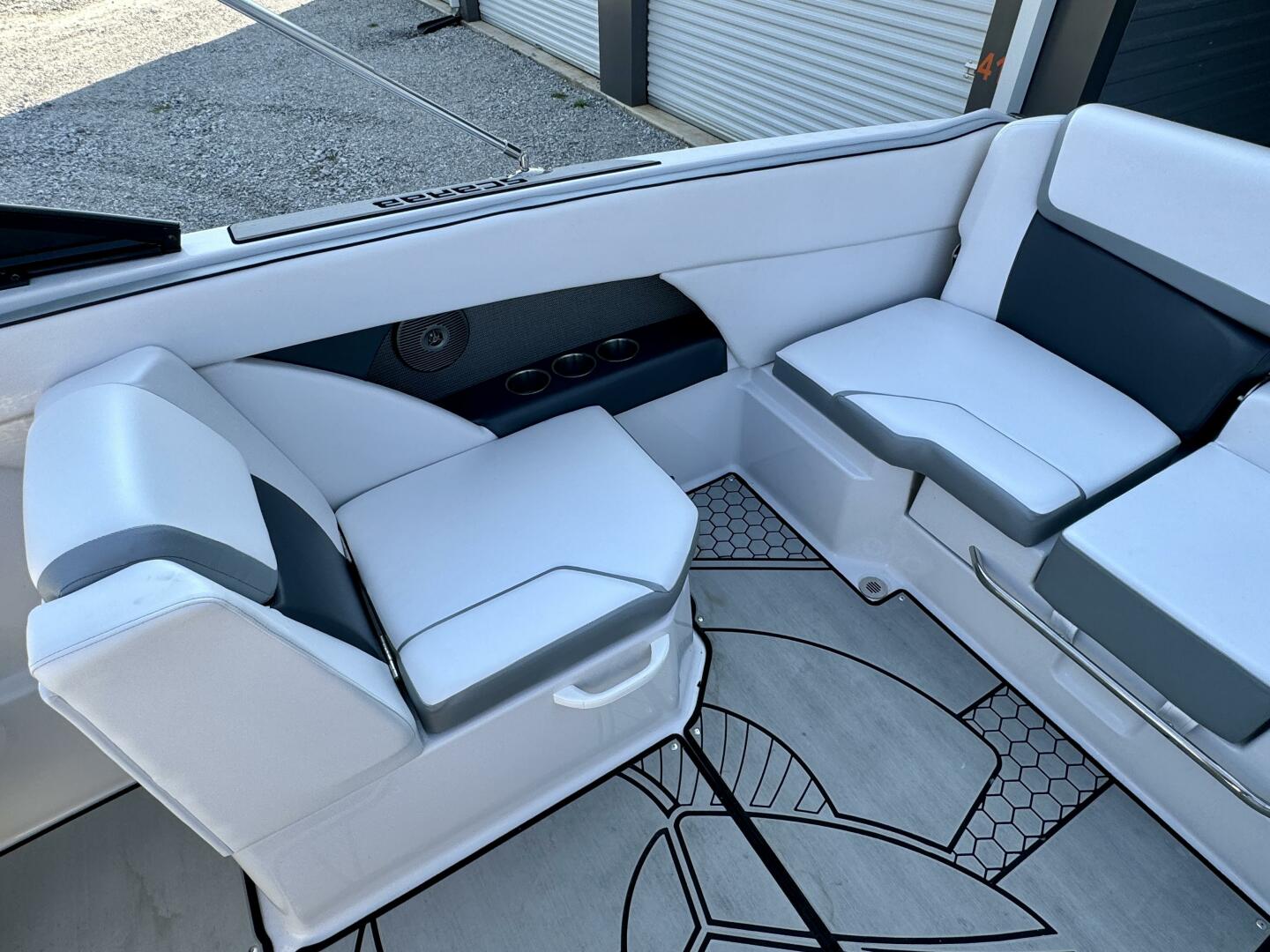 Slide: The Image of Scarab 255 G Jet Boat 2018 - 4565379