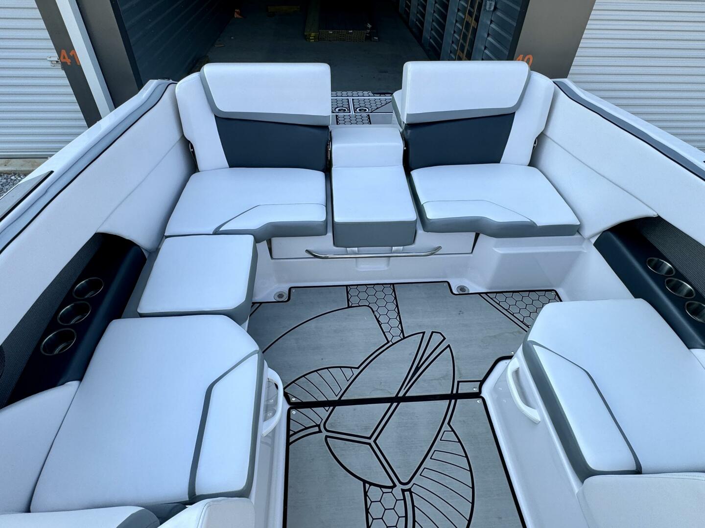 Slide: The Image of Scarab 255 G Jet Boat 2018 - 4565383