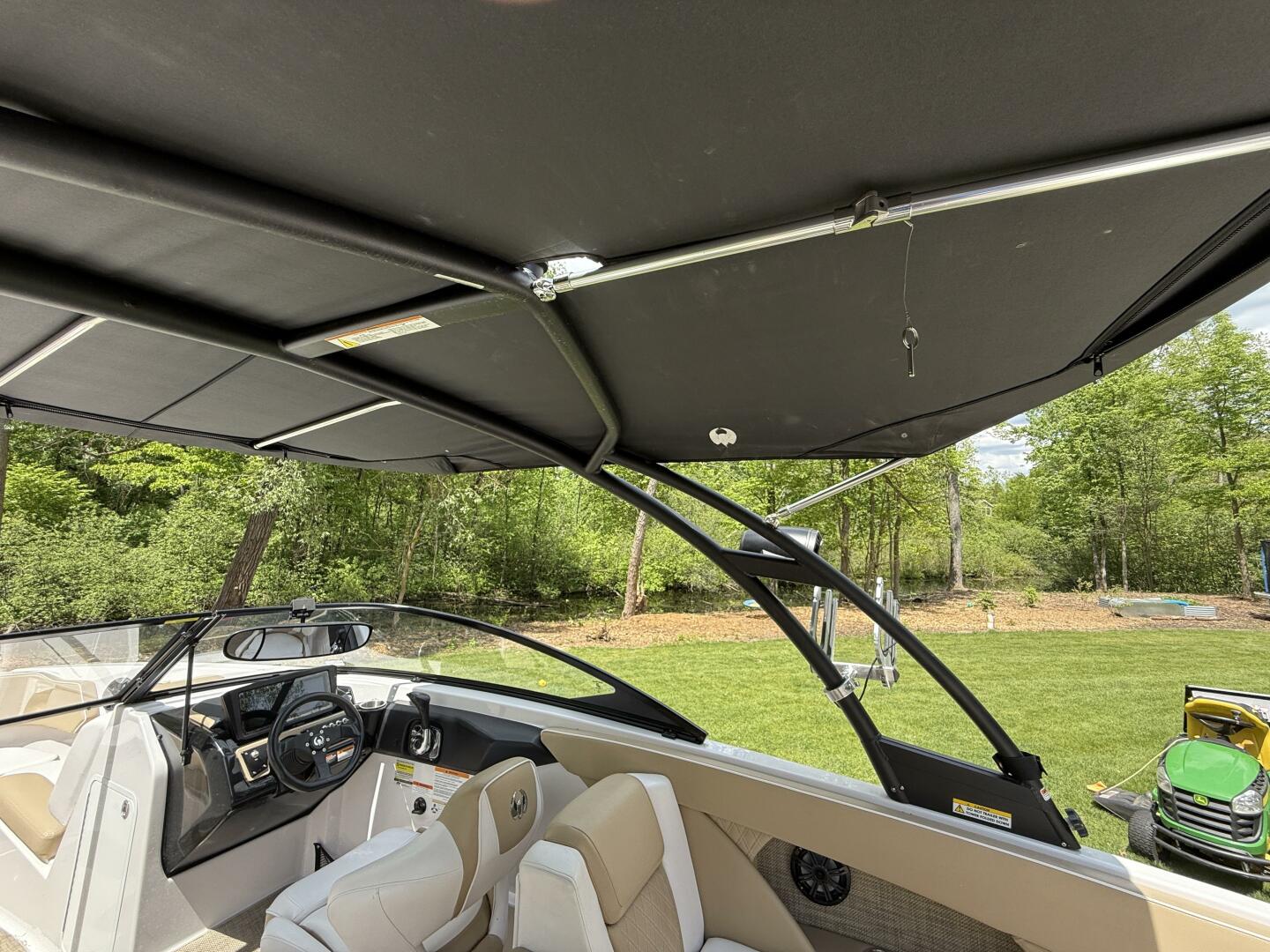 Slide: The Image of Scarab 255 H.O. Platinum 2016 - 5347560