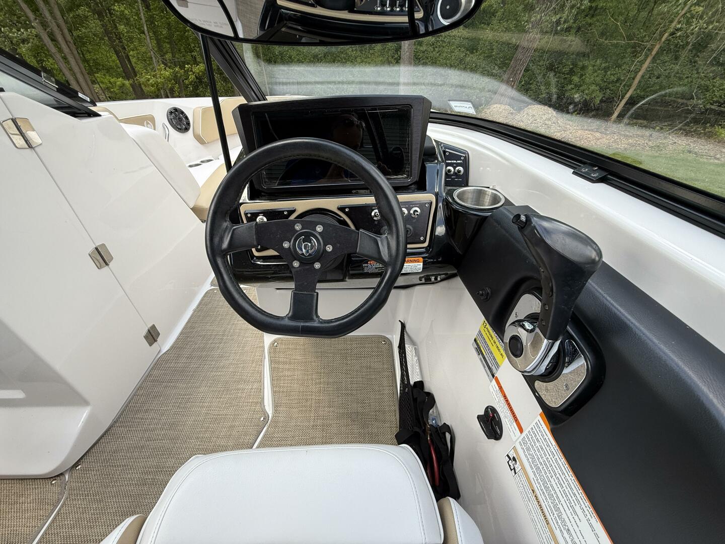 Slide: The Image of Scarab 255 H.O. Platinum 2016 - 5347580