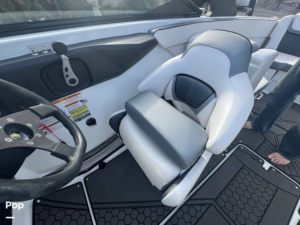 Slide: The Image of Scarab 255 ID Wake Edition 2021 - 15015625