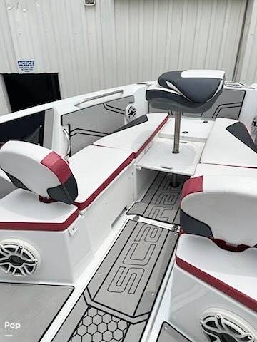 Slide: The Image of Bow Seating - 15435865