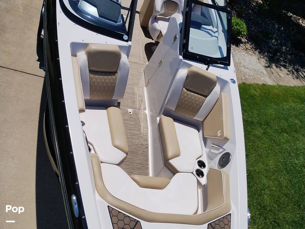 Slide: The Image of Bow Seating - 14211745