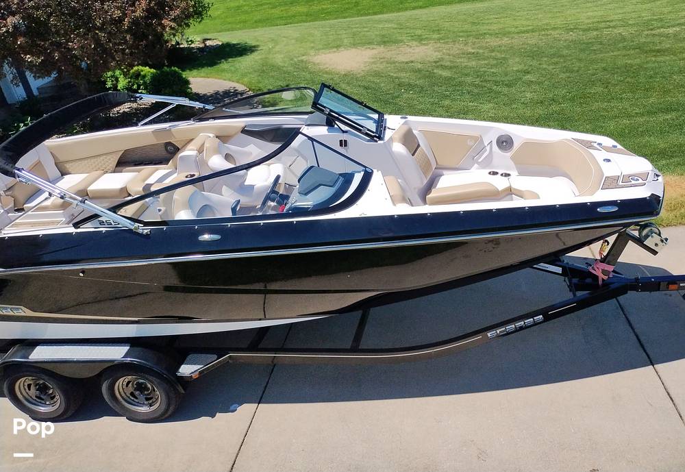 Slide: The Image of 2017 Scarab 255 Platinum Jet Boat - 14211746