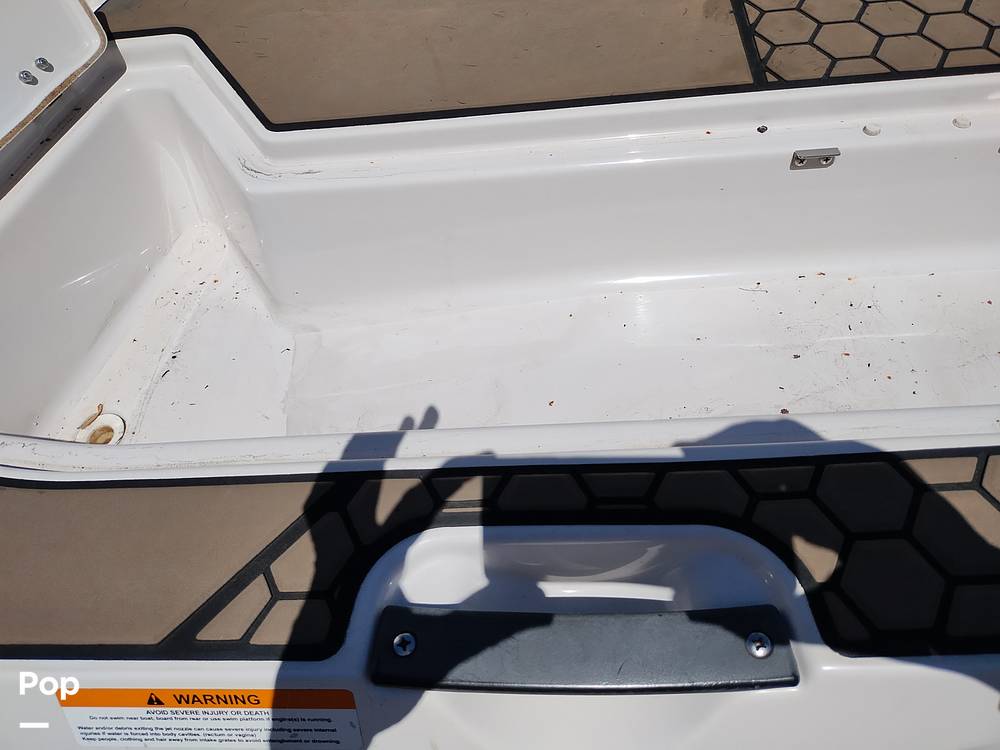 Slide: The Image of Scarab 255 Platinum 2017 - 14211824