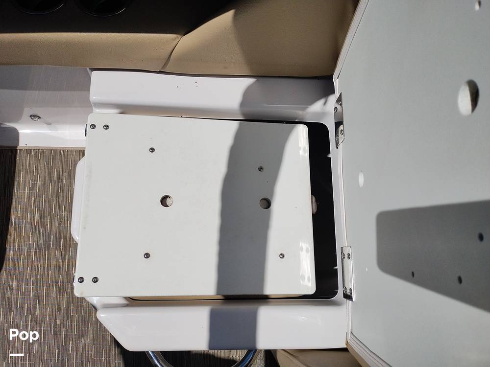 Slide: The Image of Scarab 255 Platinum 2017 - 14211834