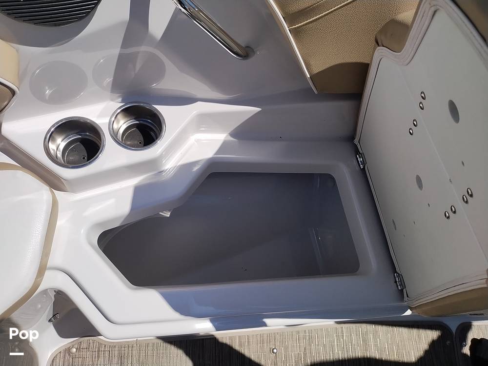 Slide: The Image of Scarab 255 Platinum 2017 - 14211905