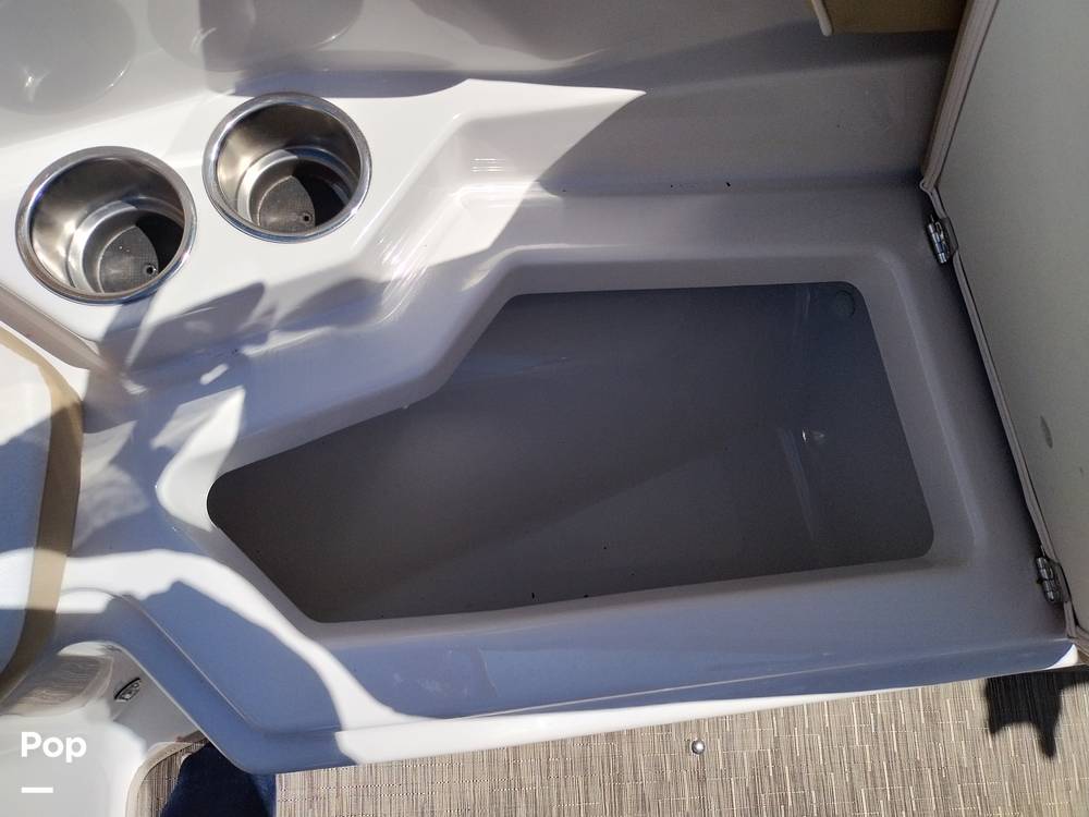 Slide: The Image of Scarab 255 Platinum 2017 - 14211915