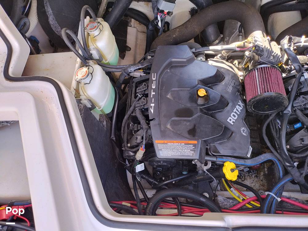 Slide: The Image of Scarab 255 Platinum 2017 - 14211937