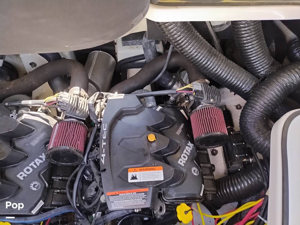 Slide: The Image of Scarab 255 Platinum 2017 - 14211938