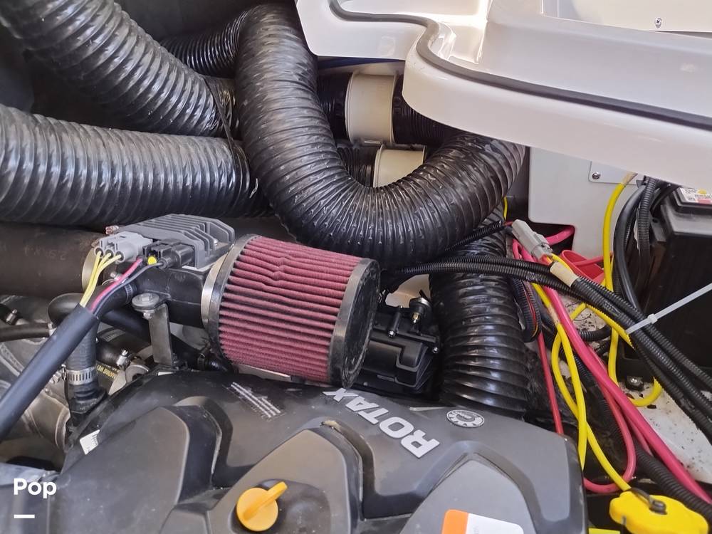 Slide: The Image of Scarab 255 Platinum 2017 - 14211942