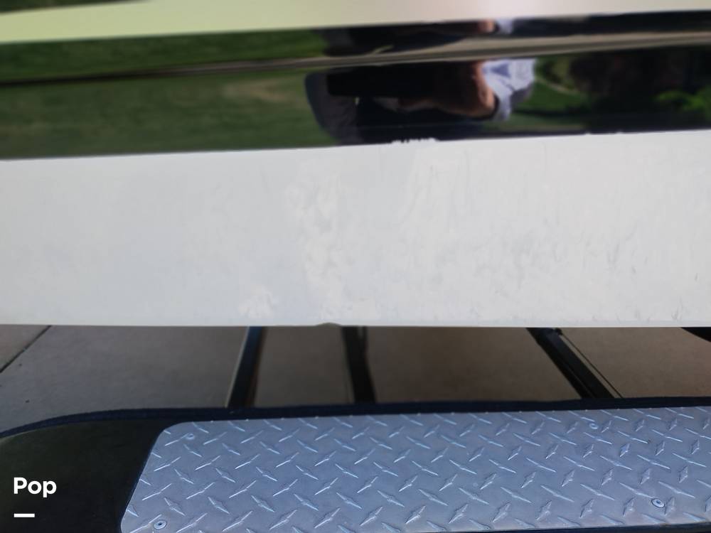 Slide: The Image of Scarab 255 Platinum 2017 - 14211988