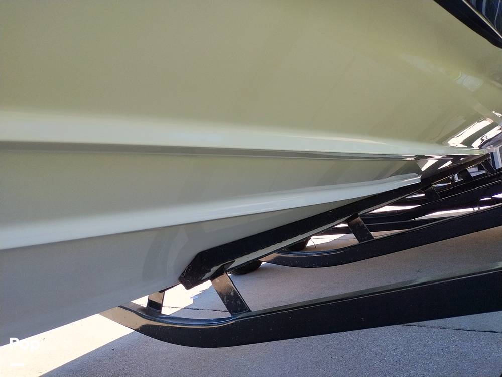 Slide: The Image of Scarab 255 Platinum 2017 - 14211990