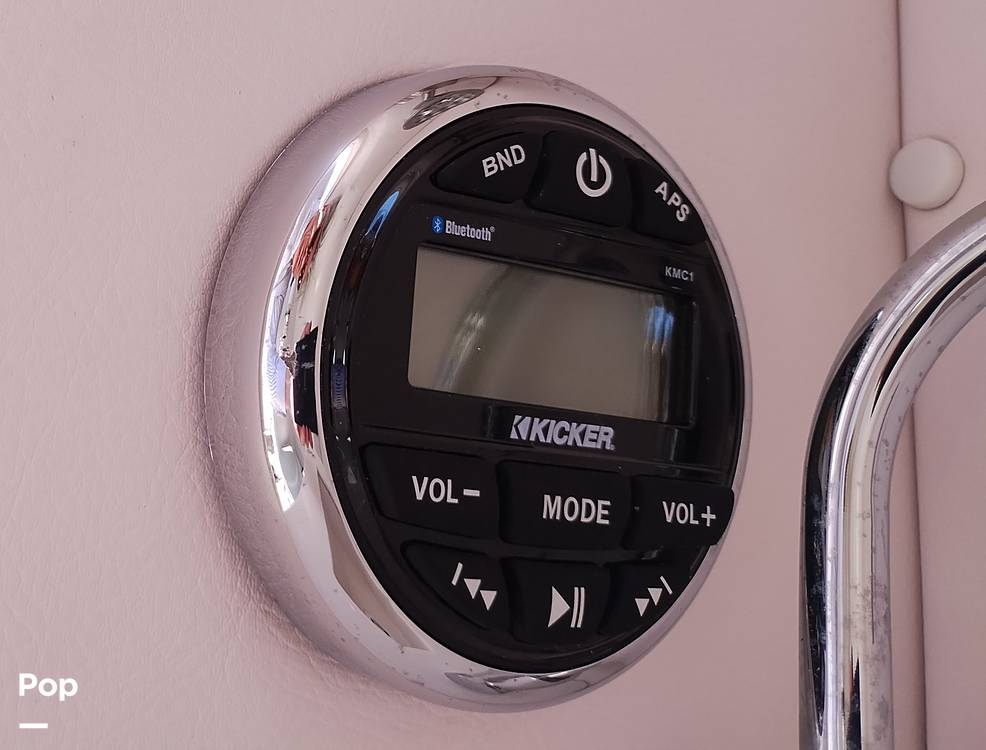 Slide: The Image of Scarab 255 Platinum 2017 - 14443143