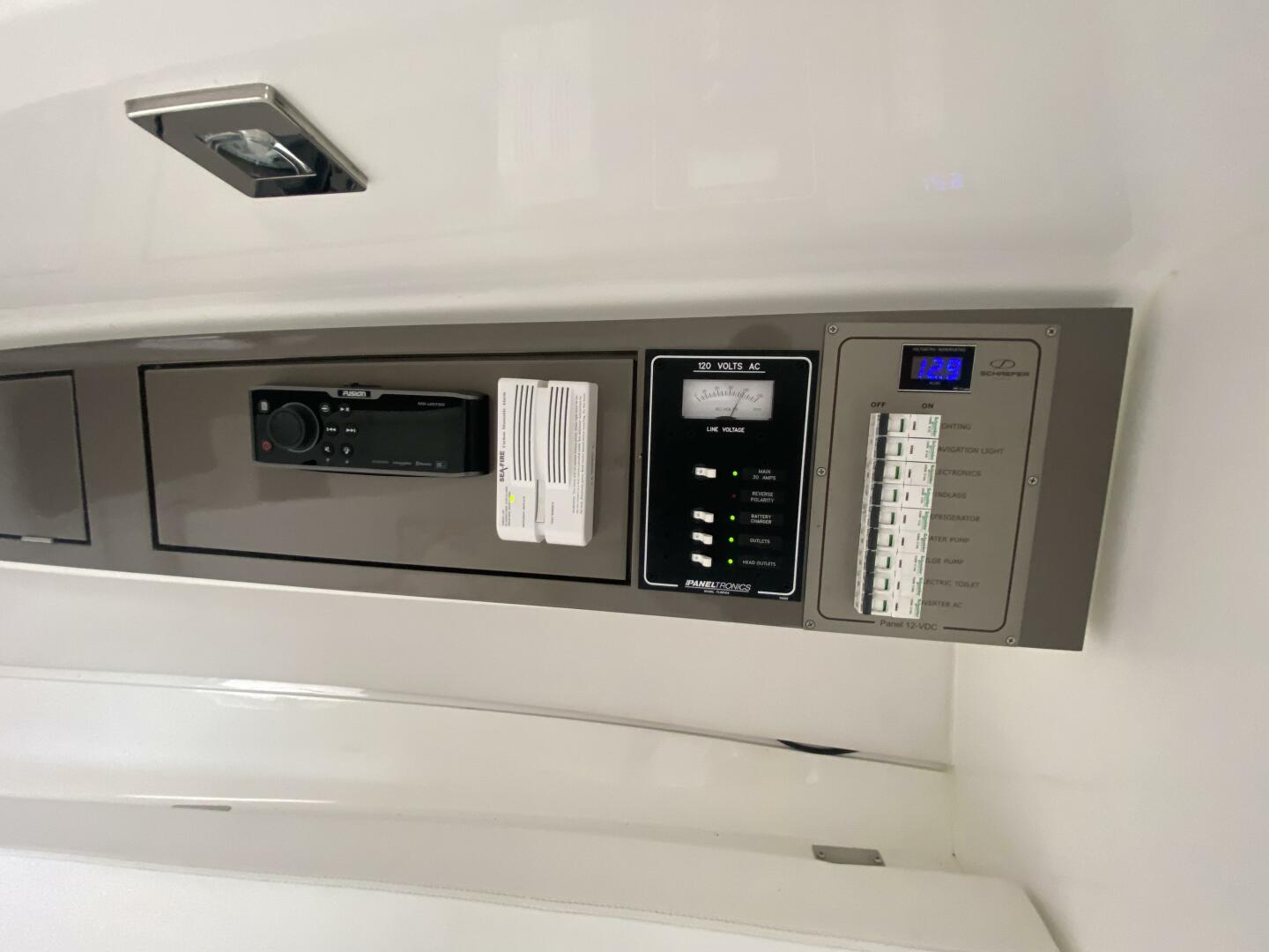 Slide: The Image of 2019 32' Schaefer 303  2019 32' Schaefer 303  - 3771405