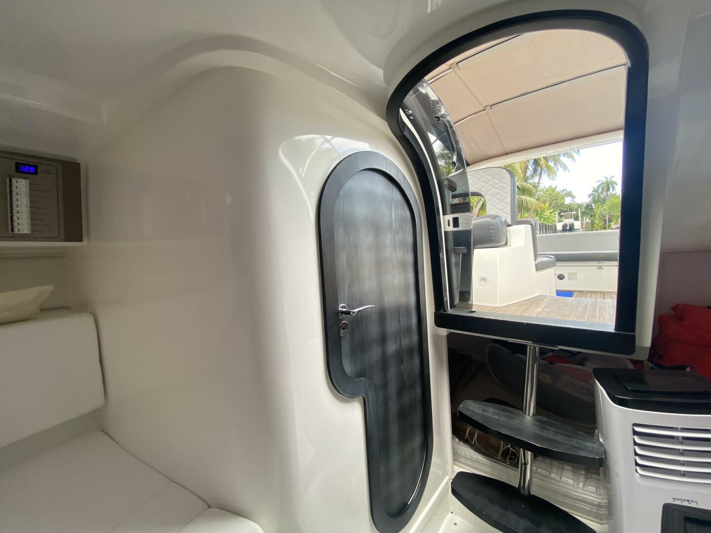 Slide: The Image of 2019 32' Schaefer 303 2019 32' Schaefer 303 - 3771412