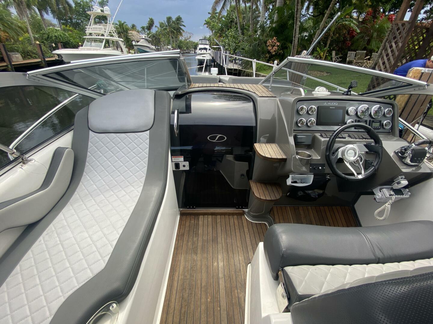 Slide: The Image of 2019 32' Schaefer 303 2019 32' Schaefer 303 - 3771523